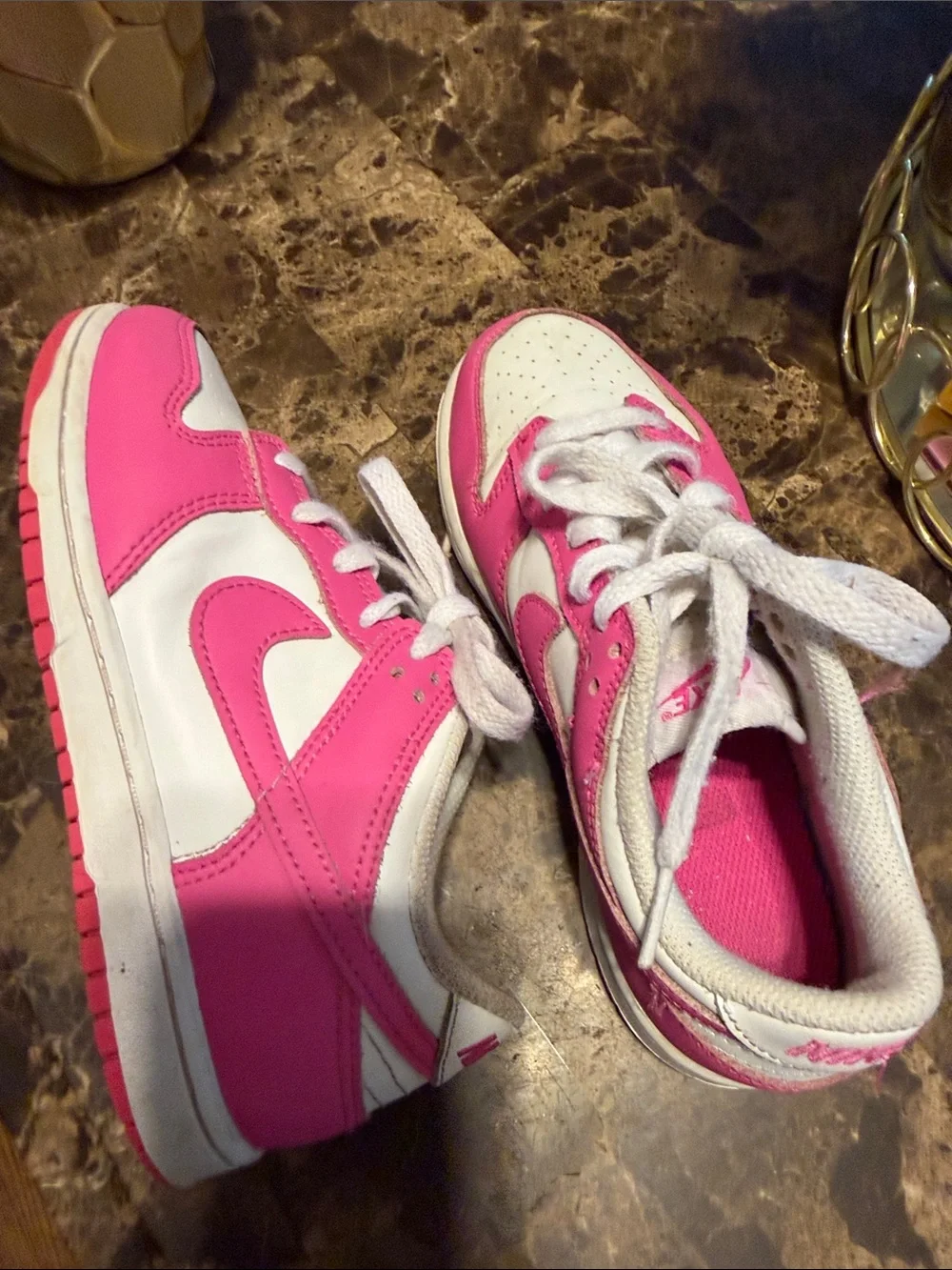 Nike Kids Low-Top Sneakers in Hot Pink and White